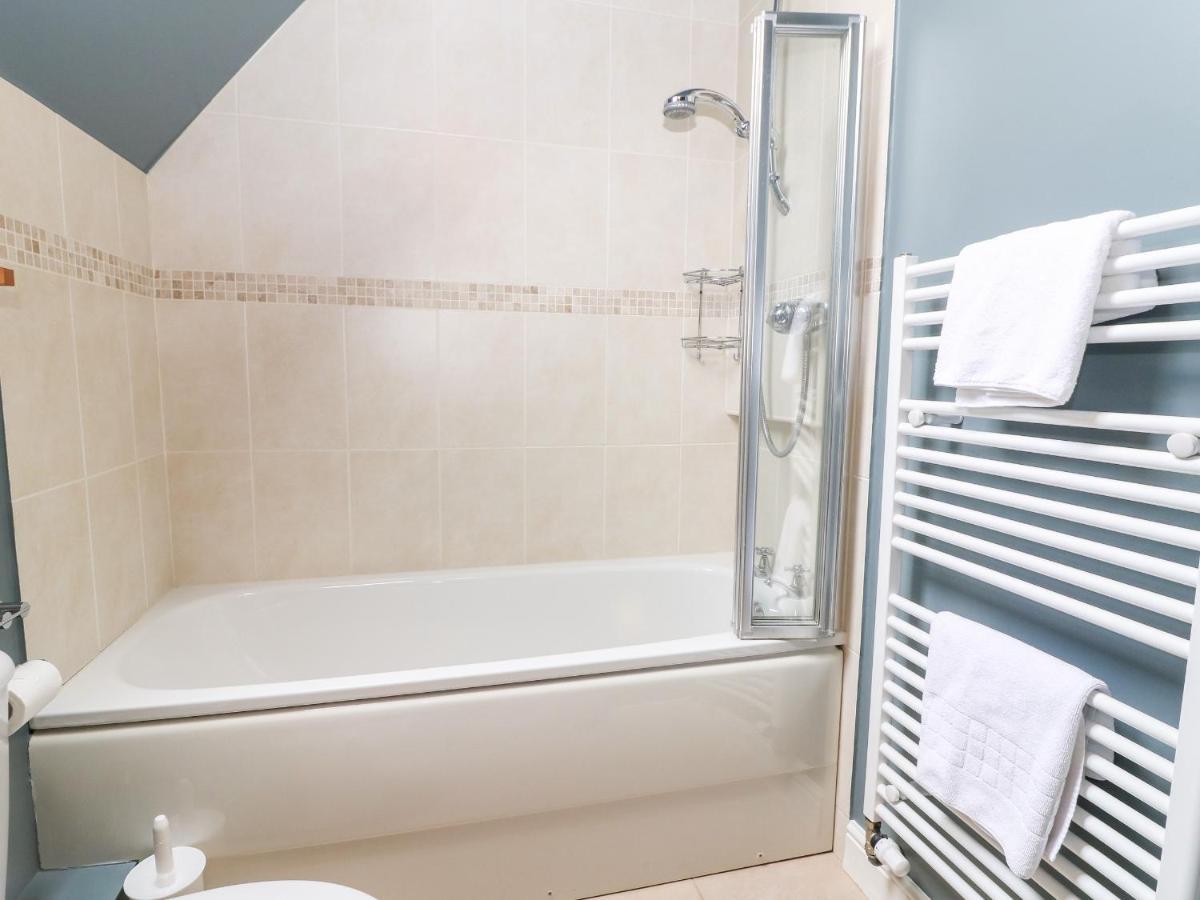 3 Painters Field Villa Cirencester Ngoại thất bức ảnh