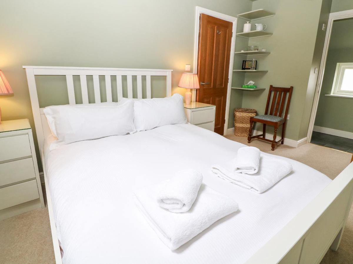 3 Painters Field Villa Cirencester Ngoại thất bức ảnh
