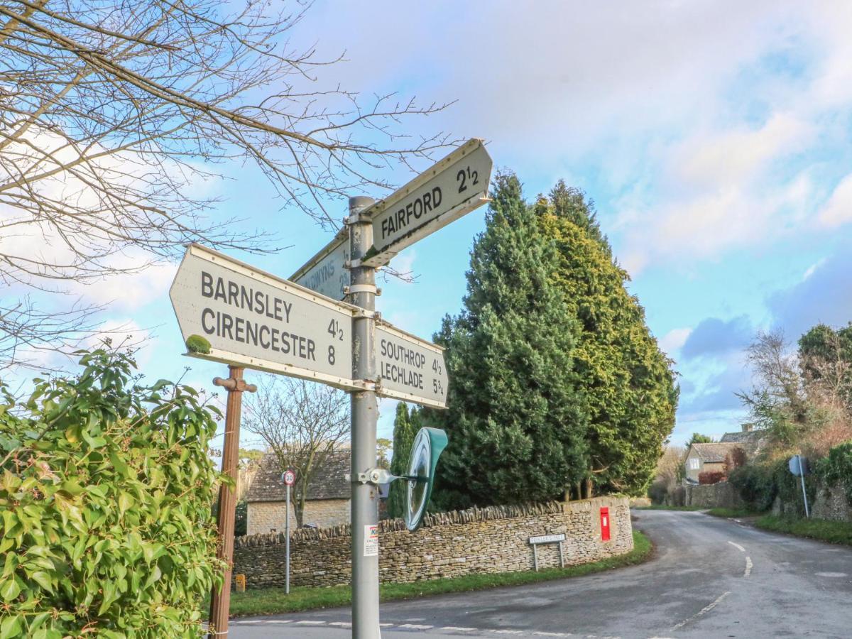 3 Painters Field Villa Cirencester Ngoại thất bức ảnh
